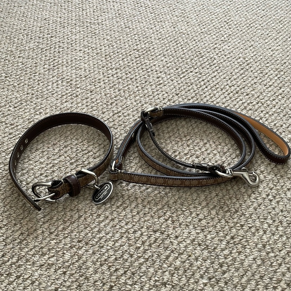 NWOT Coach Signature Brown Leather Collar and Leash